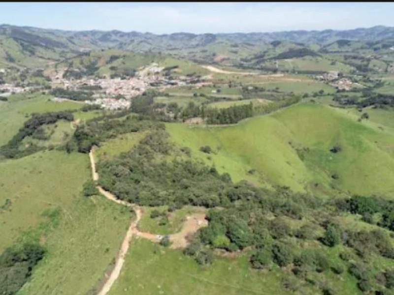 Area em Corrego do Bom Jesus