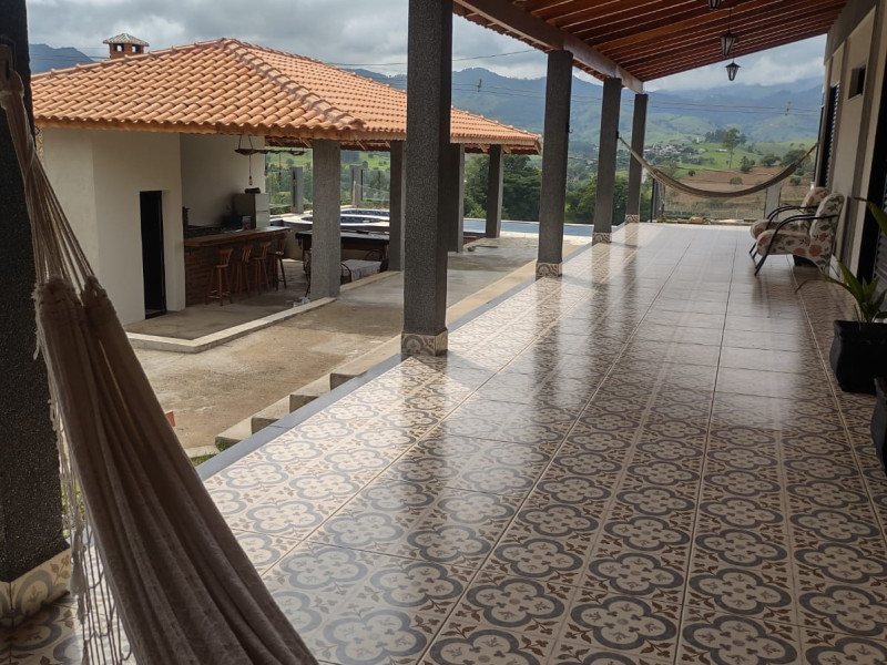 Casa de alto padrao em Cambui